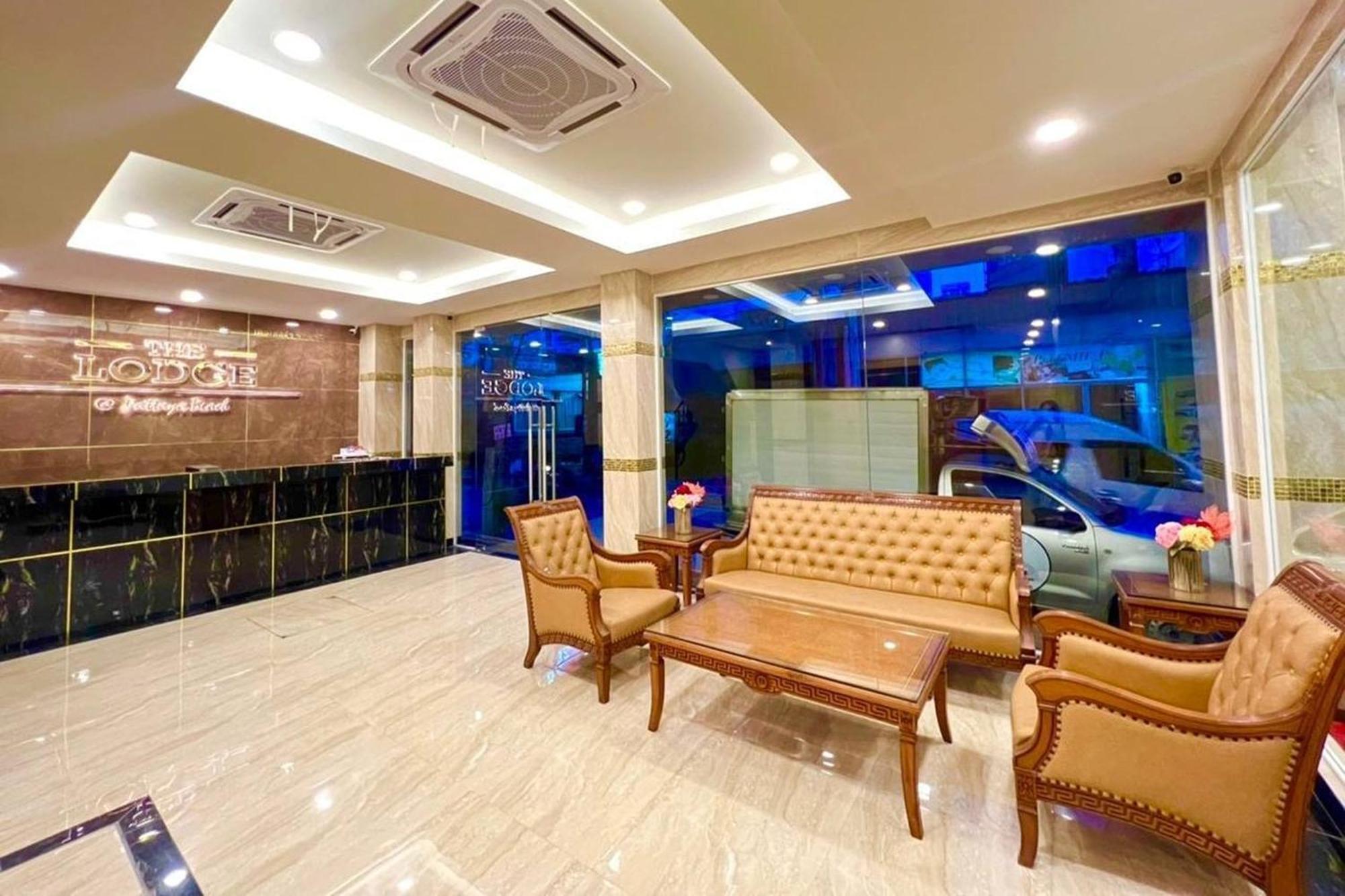 The Lodge Pattaya Exterior foto
